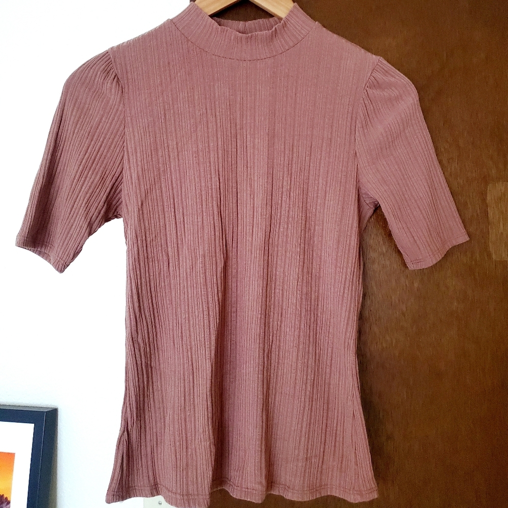 W5 Anthropologie Mauve Ribbed Short Sleeve Mockneck T-shirt Top